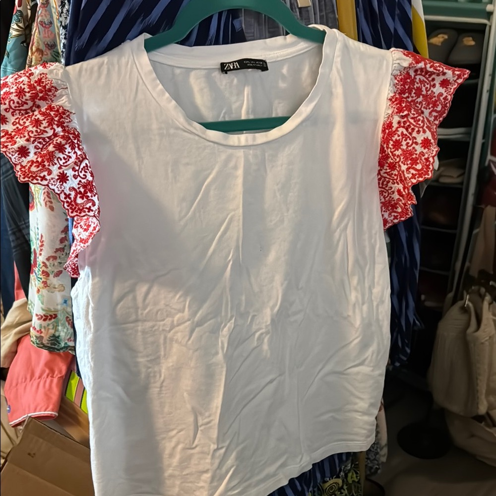 212 // Zara EUC Tee with Red Eyelet Ruffle sleeves // L